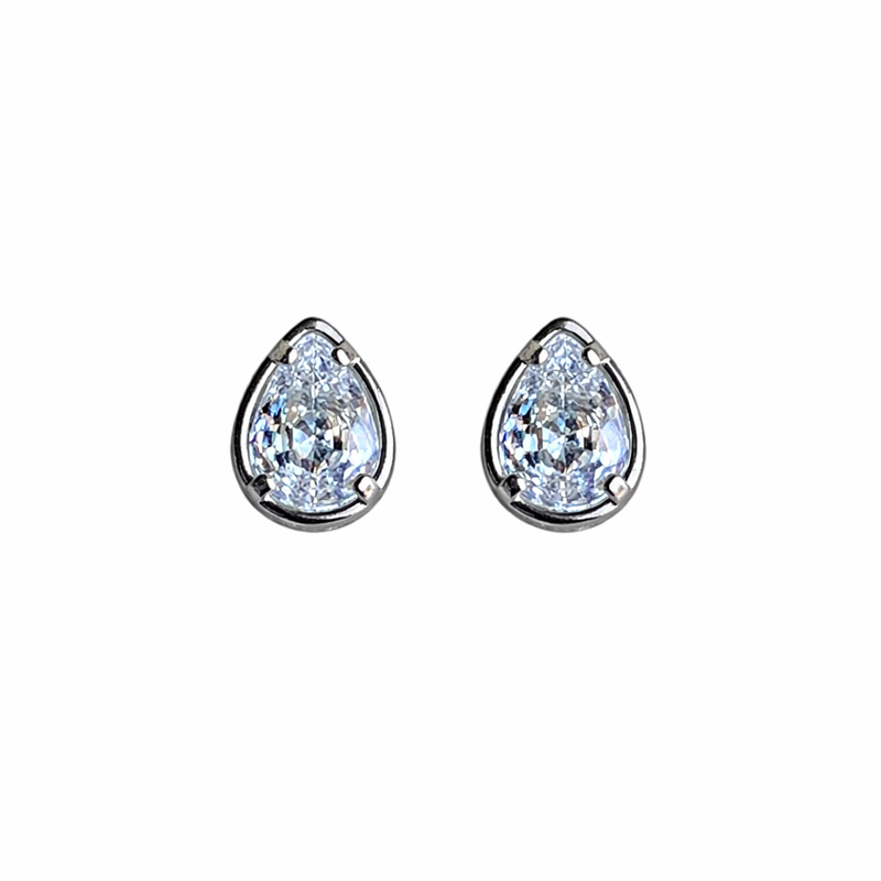 Solitaire Pear Stud