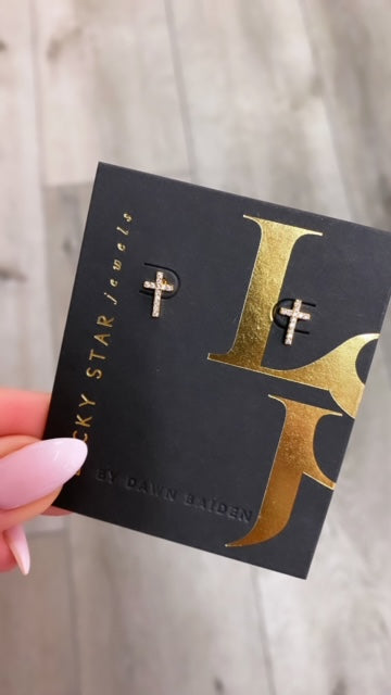 Cross Stud