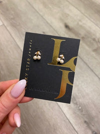 Cherry Pearl Stud