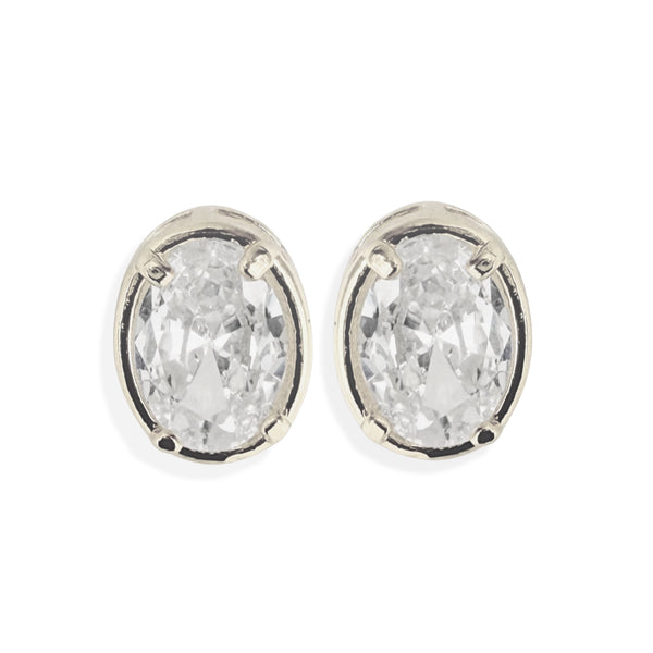 Solitaire Oval Stud