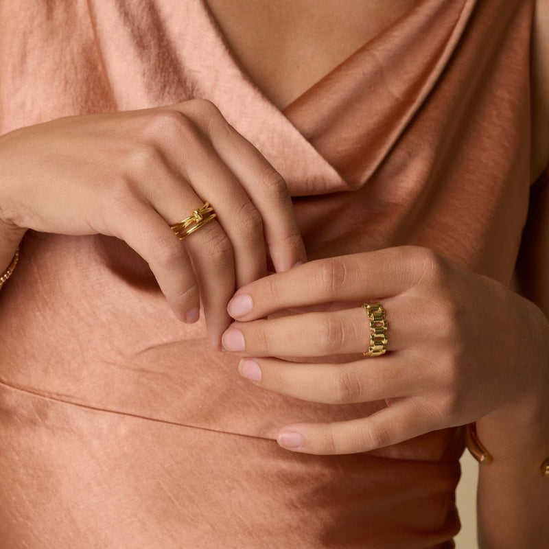 The Knot Ring